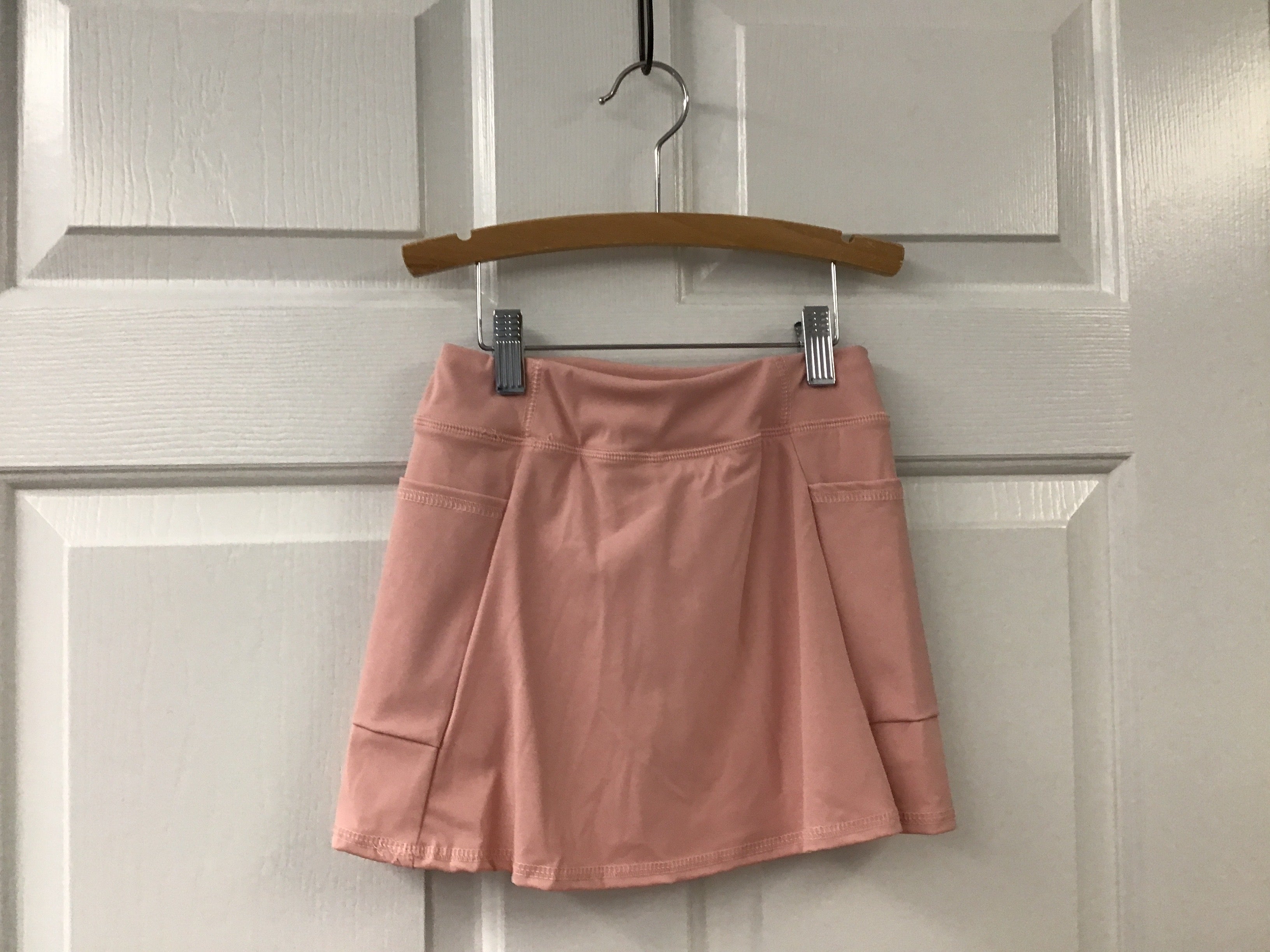 Girls’ Black/Pink Athletic Yoga Skirt – Stretch Flare Skort with Built-In Shorts for Dance, Play & Everyday Wear