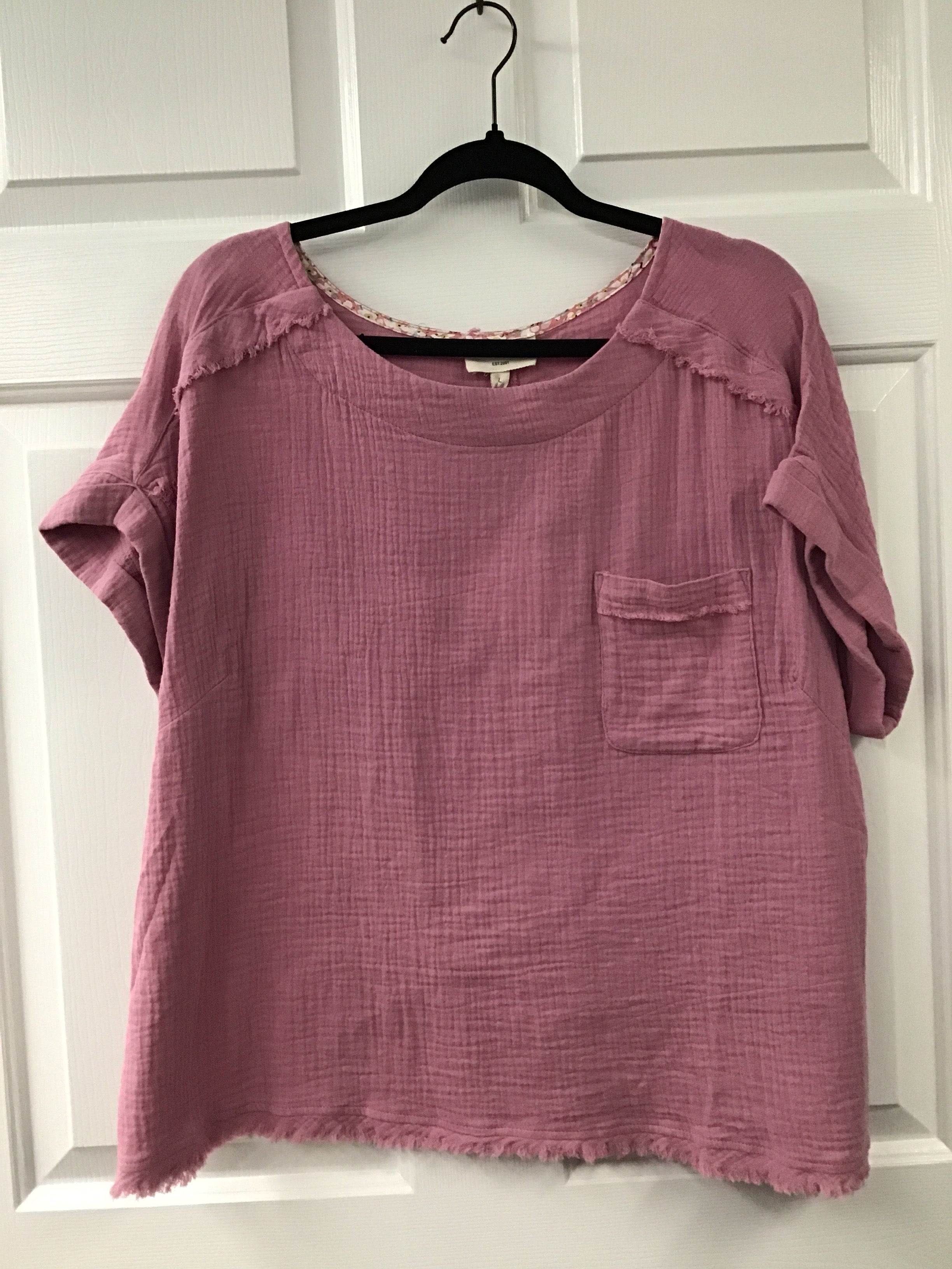 Women’s Mauve Cotton Gauze Boxy Top – Frayed Hem Short Sleeve Blouse with Pocket & Washed Texture