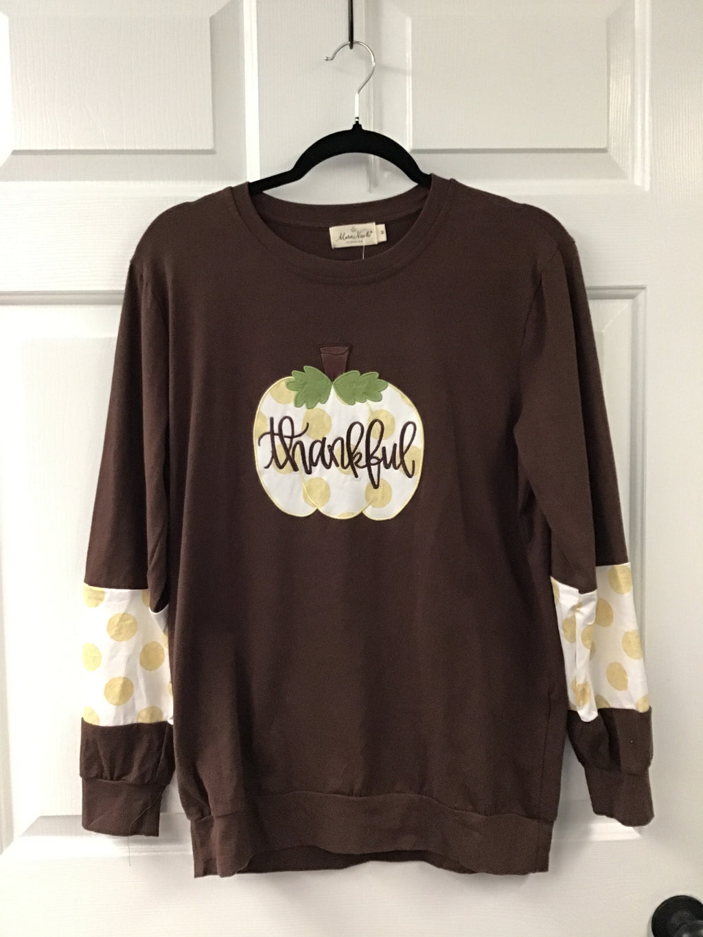 Women’s “Thankful” Brown Crew Neck Sweatshirt – Gold Dot Pumpkin Print Fall Top (Mom & Me Collection)