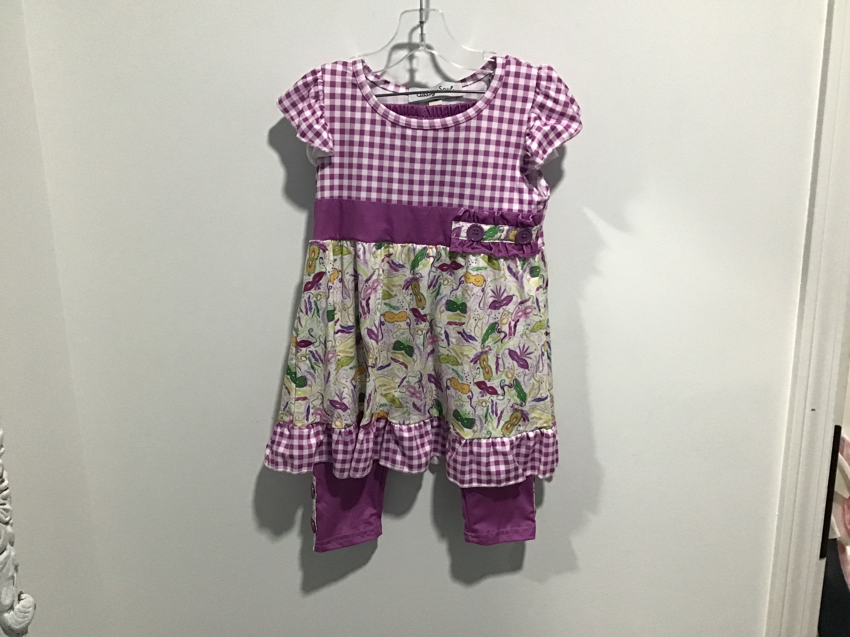 Girls’ Mardi Gras Purple Gingham Dress Set – Vegetable Print Outfit with Leggings & Ruffle Trim