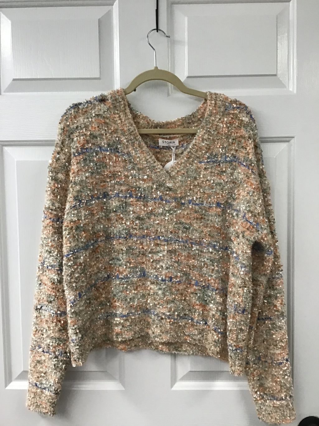 Women’s Cozy V-Neck Bouclé Pullover Sweater – Taupe Multi-Stripe Knit with Textured Yarn & Fall Colors
