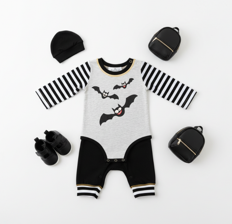 Striped Bats Halloween Baby Romper & Jogger Set – Festive Infant Outfit with Snap Closure