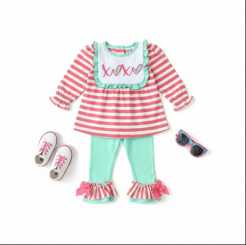 Girls XOXO Ruffle Outfit – Pink & Teal Valentine Set with Striped Top and Bow Cuff Leggings