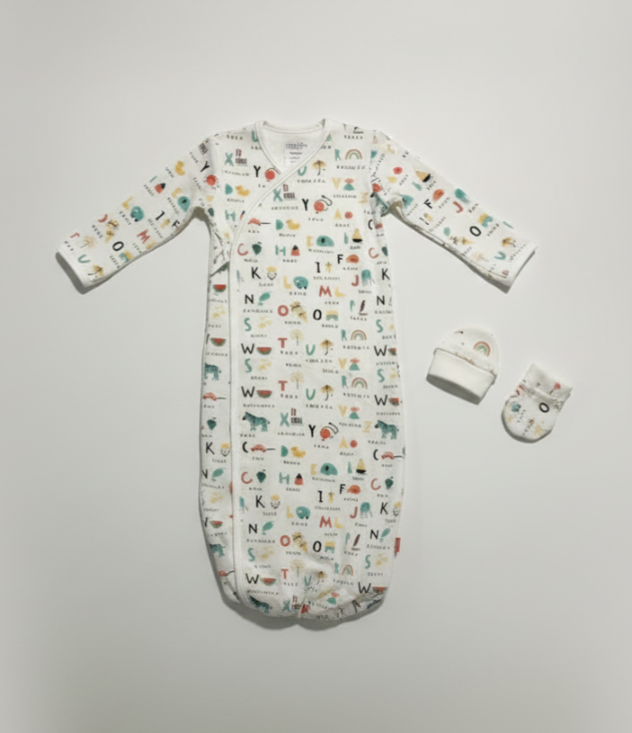 Magnetic Alphabet Print Baby Gown Set – “ABC Love” Educational Infant Sleepwear with Foldover Mitts & Zipper Closure