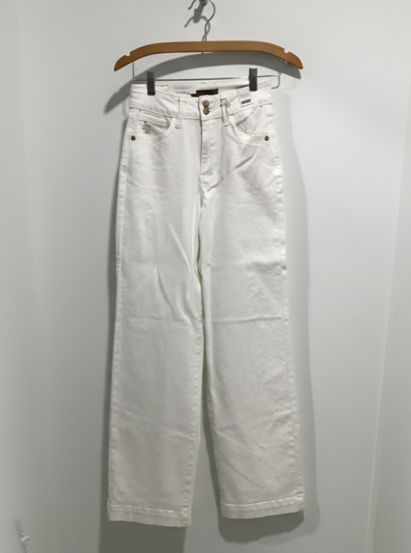 JB White Double Button Straight-Leg Jeans – High-Rise Stretch Denim with Sculpting Fit & Classic Pockets