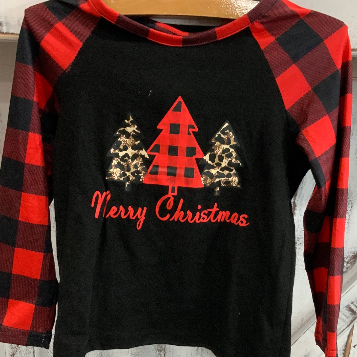 Black red plaid Christmas tee
