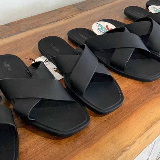 Criss Cross Strap Sandal 3123